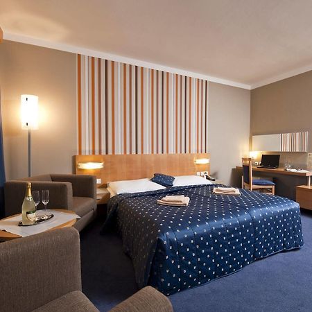 Hotel Blue Bratislava Ngoại thất bức ảnh