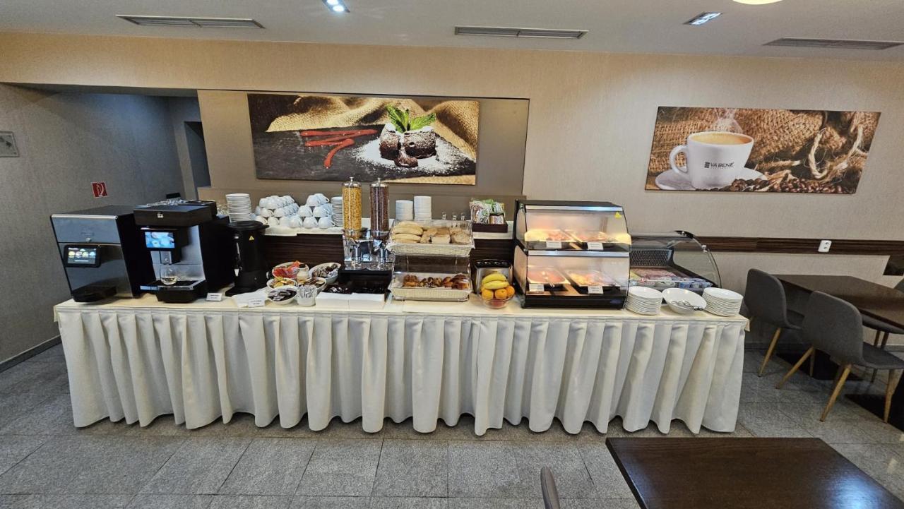 Hotel Blue Bratislava Ngoại thất bức ảnh