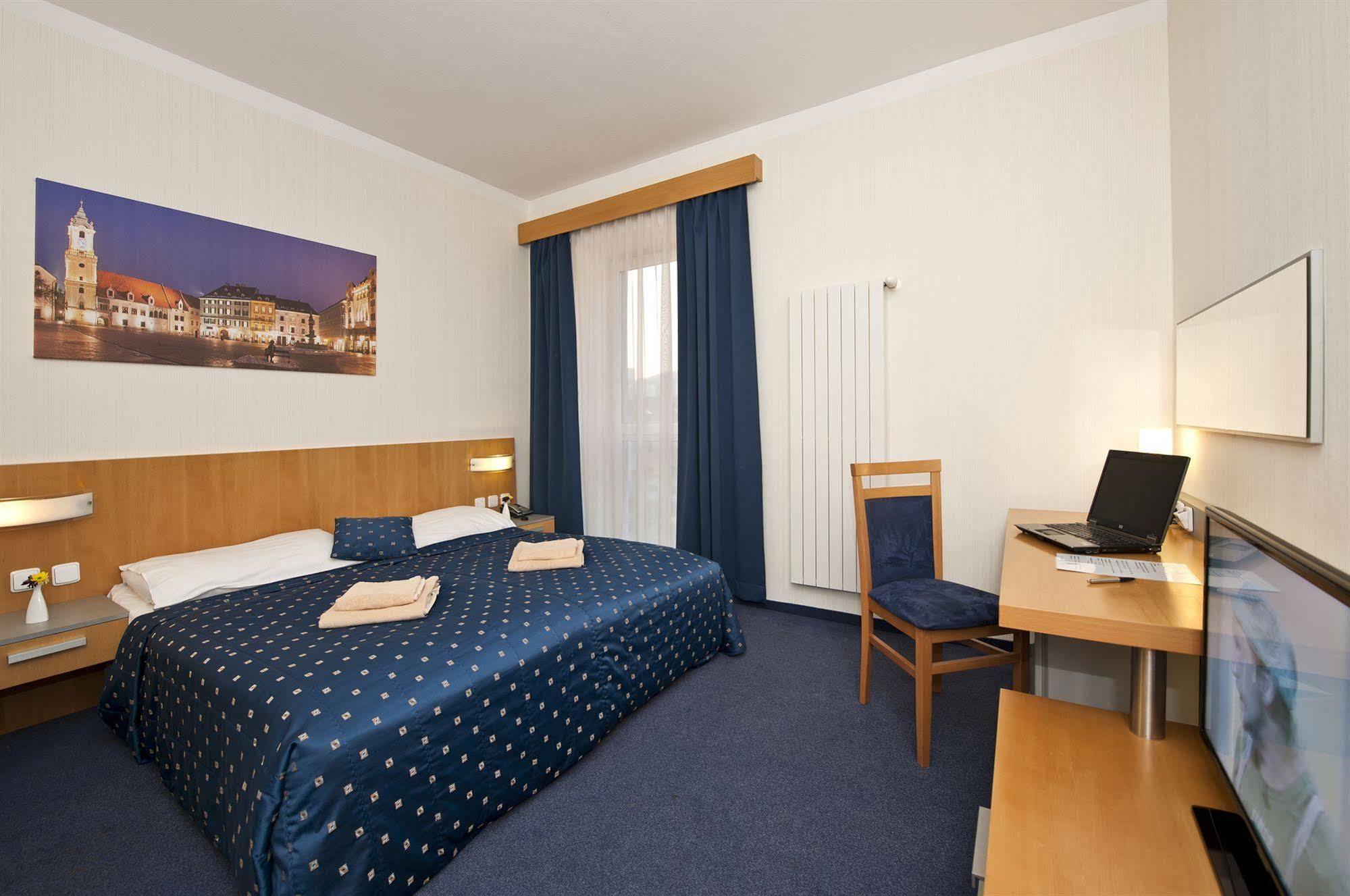 Hotel Blue Bratislava Ngoại thất bức ảnh